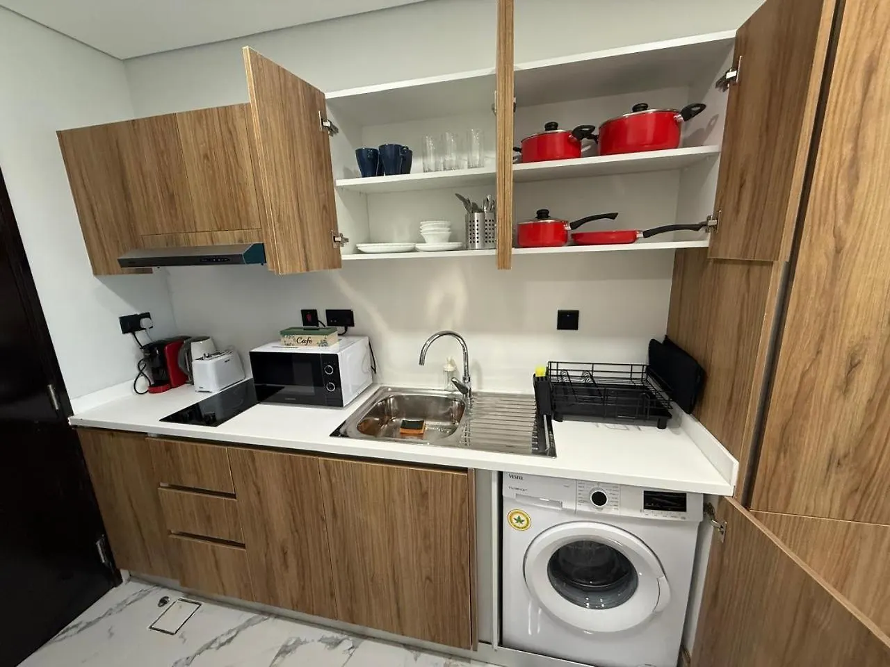 Chic Studio Near Cleveland By Central Stay 아부다비 0*,  아랍에미리트